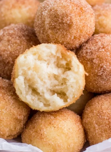 Delicious churros poppers served with chocolate dipping sauce