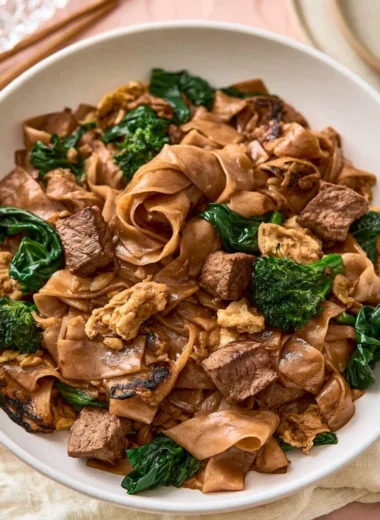 Delicious quick Thai stir-fry with vibrant vegetables and flavors