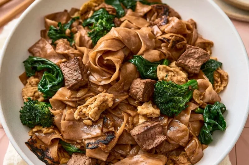 Delicious quick Thai stir-fry with vibrant vegetables and flavors