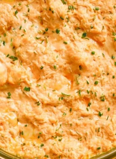 Healthy Greek Yogurt Buffalo Chicken Dip recipe without cream cheese